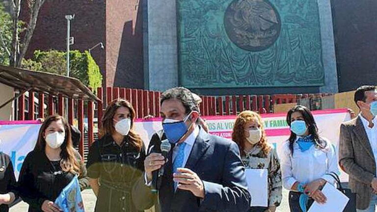 México: Grupos pro-vida realizan caravanas de autos