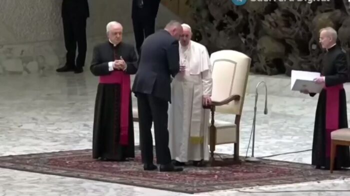 Italia: ¿Renuncia el Papa Francisco? Especulan con su salida