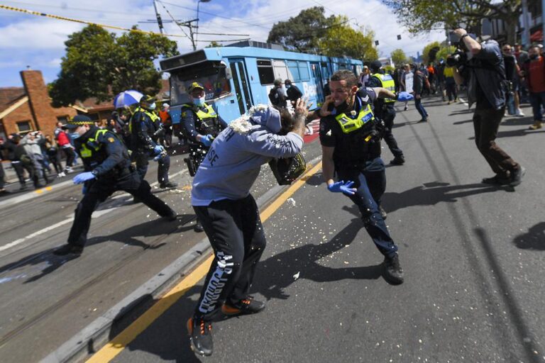 Australia: Masivas protestas contra medidas del gobierno de vacunación obligatoria